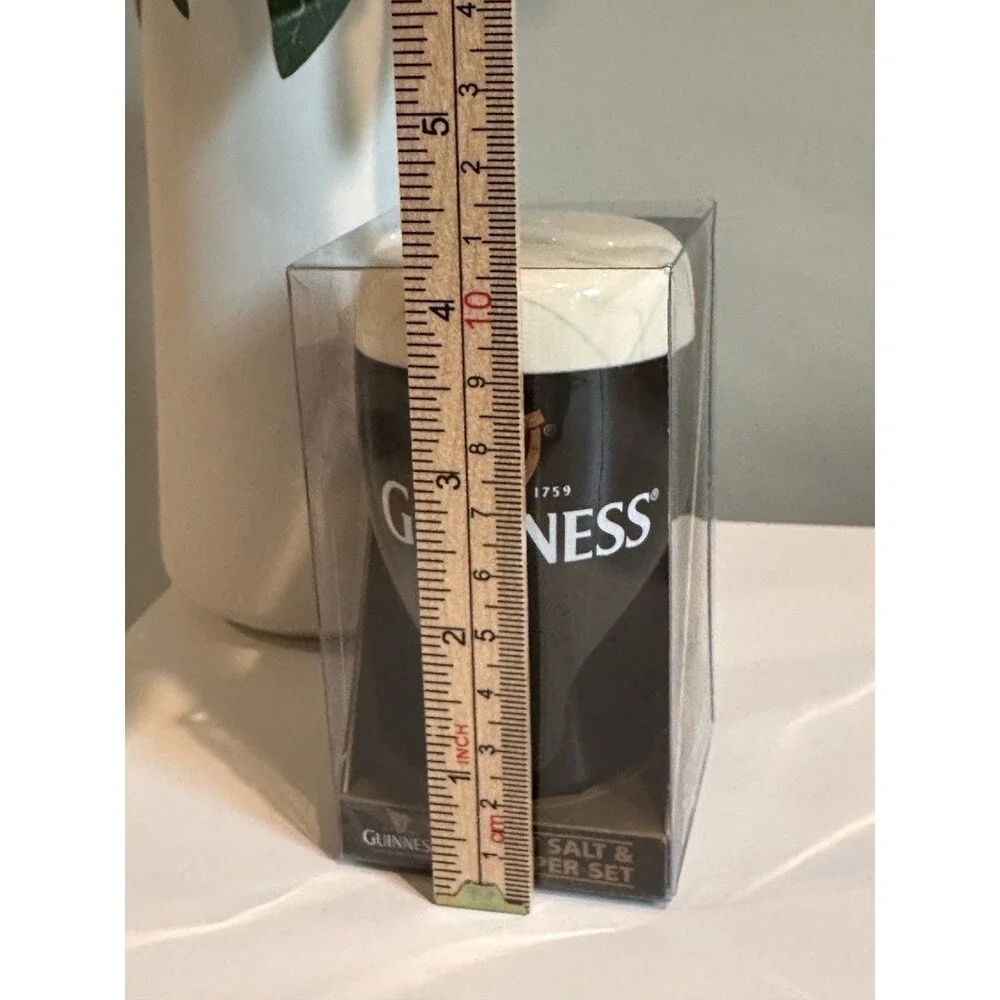 Guinness Pint Glass Salt and Pepper Shakers Set Ceramic Yin Yang New In Box